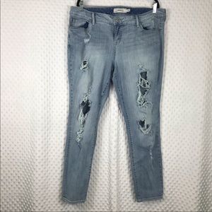Torrid Distressed  Skinny Jeans Light Wash